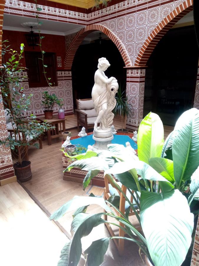 Hotel Esmeralda أشونة المظهر الخارجي الصورة