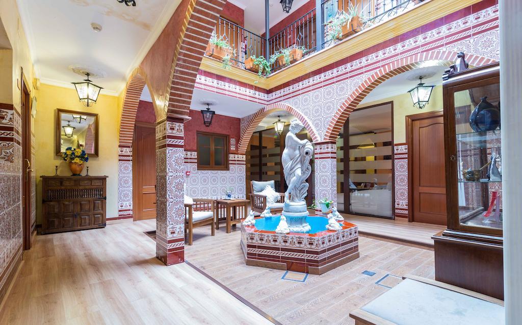 Hotel Esmeralda أشونة المظهر الخارجي الصورة