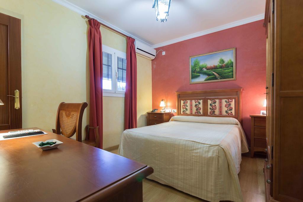 Hotel Esmeralda أشونة المظهر الخارجي الصورة